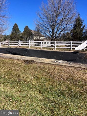 329 HERON DR, Lincoln University, PA 19352