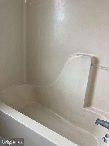 329 HERON DR, Lincoln University, PA 19352