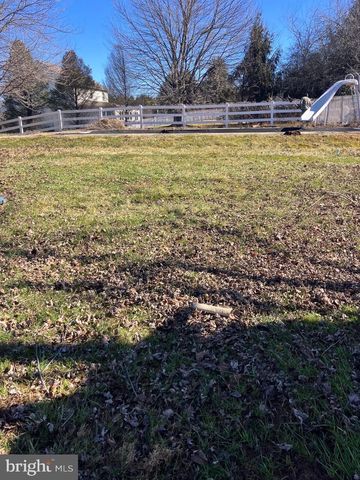 329 HERON DR, Lincoln University, PA 19352