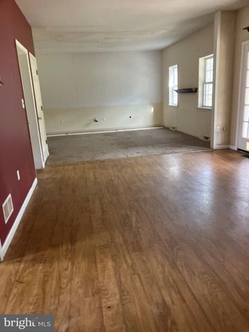 329 HERON DR, Lincoln University, PA 19352