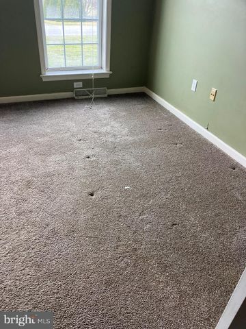 329 HERON DR, Lincoln University, PA 19352