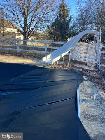 329 HERON DR, Lincoln University, PA 19352