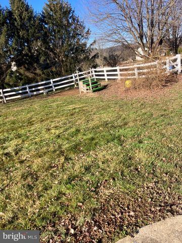 329 HERON DR, Lincoln University, PA 19352