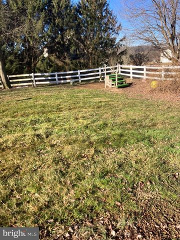 329 HERON DR, Lincoln University, PA 19352