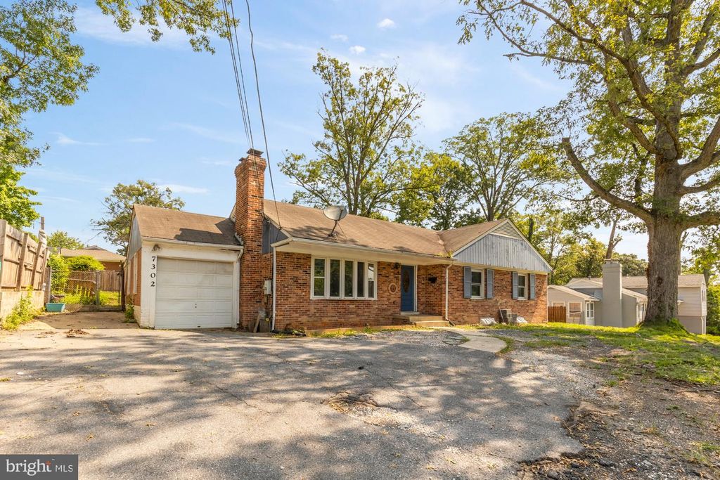 7302 RIVERDALE RD, Lanham, MD 20706