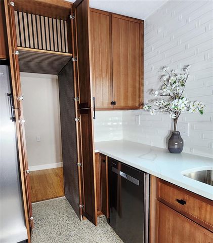 345 55TH AVENUE S, St Petersburg, FL 33705