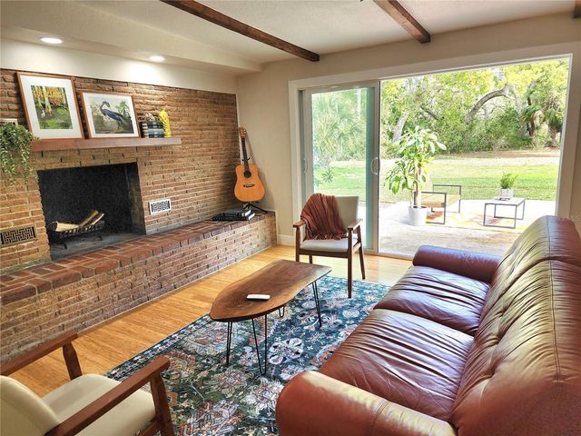 345 55TH AVENUE S, St Petersburg, FL 33705