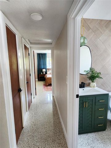 345 55TH AVENUE S, St Petersburg, FL 33705