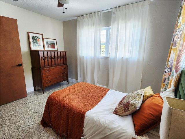 345 55TH AVENUE S, St Petersburg, FL 33705