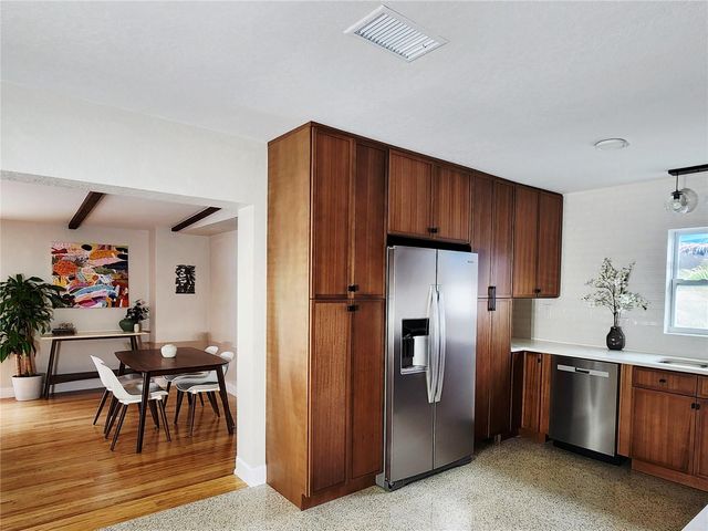 345 55TH AVENUE S, St Petersburg, FL 33705