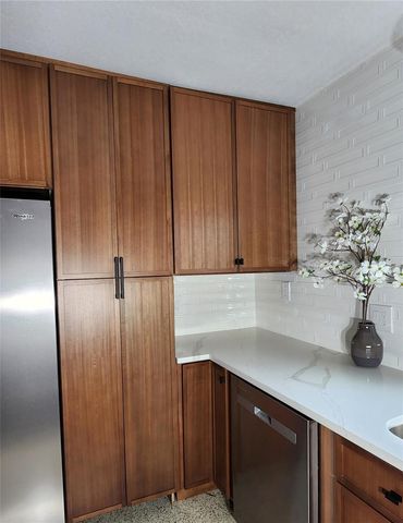 345 55TH AVENUE S, St Petersburg, FL 33705