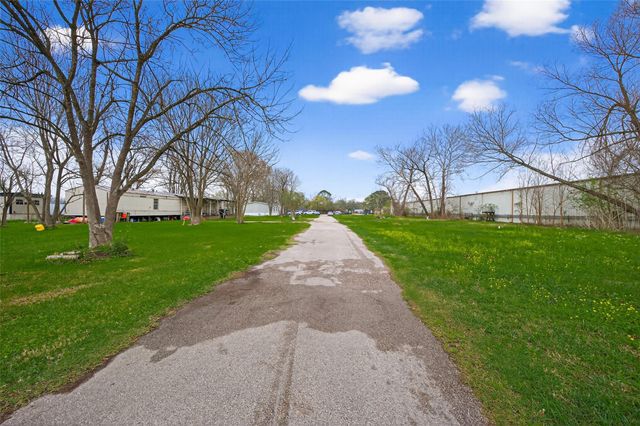 13423 Chrisman Road, Houston, TX 77039