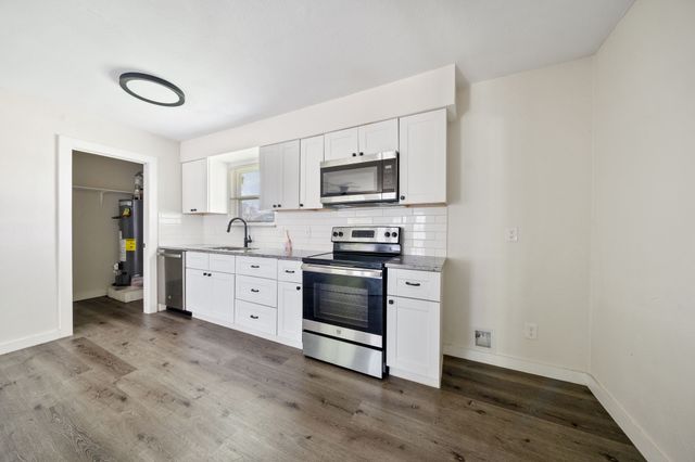 2126 Travis Drive, Carrollton, TX 75006