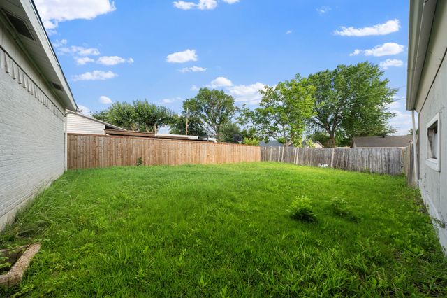 2126 Travis Drive, Carrollton, TX 75006