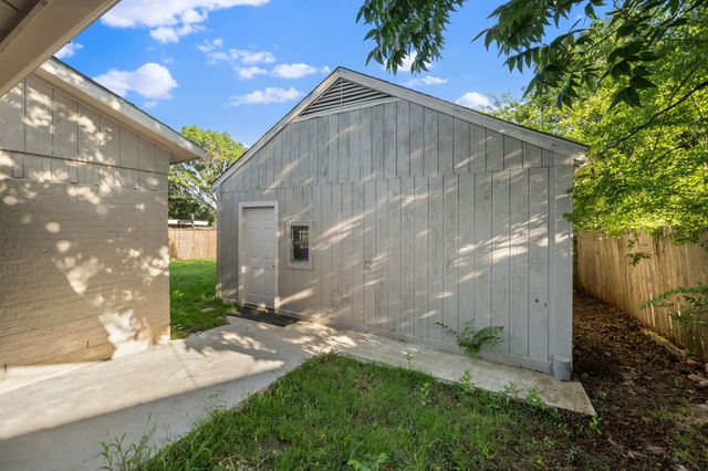 2126 Travis Drive, Carrollton, TX 75006