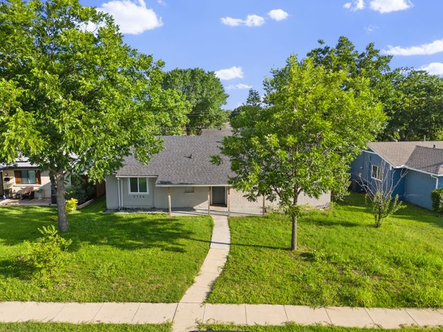 2126 Travis Drive, Carrollton, TX 75006