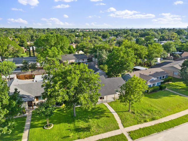 2126 Travis Drive, Carrollton, TX 75006