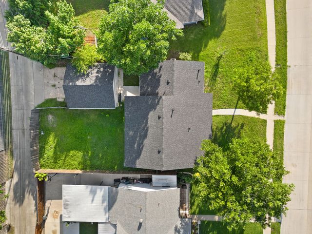 2126 Travis Drive, Carrollton, TX 75006