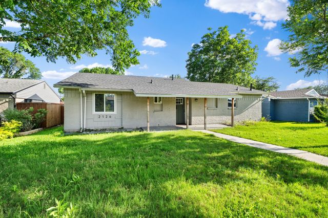 2126 Travis Drive, Carrollton, TX 75006