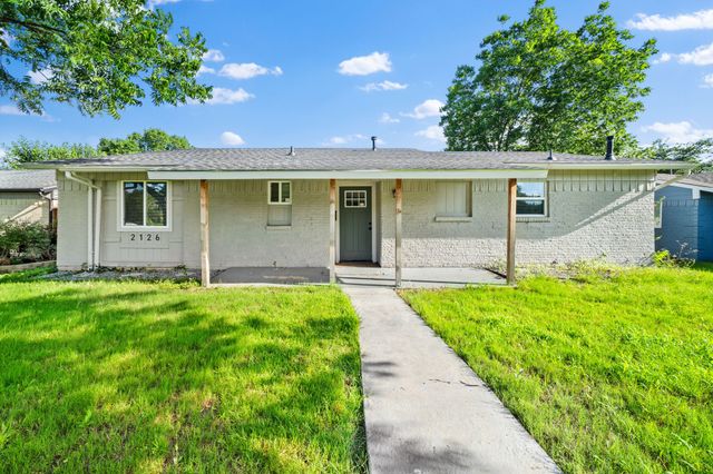 2126 Travis Drive, Carrollton, TX 75006