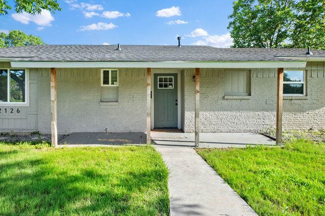2126 Travis Drive, Carrollton, TX 75006