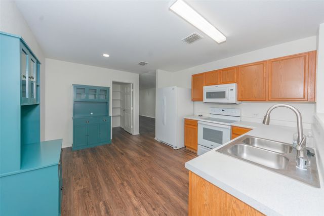 12629 Azure Heights Place, Rhome, TX 76078