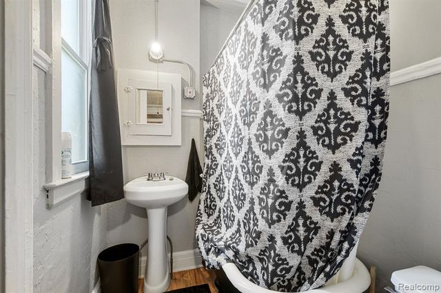 100 Chandler Street, Detroit, MI 48202