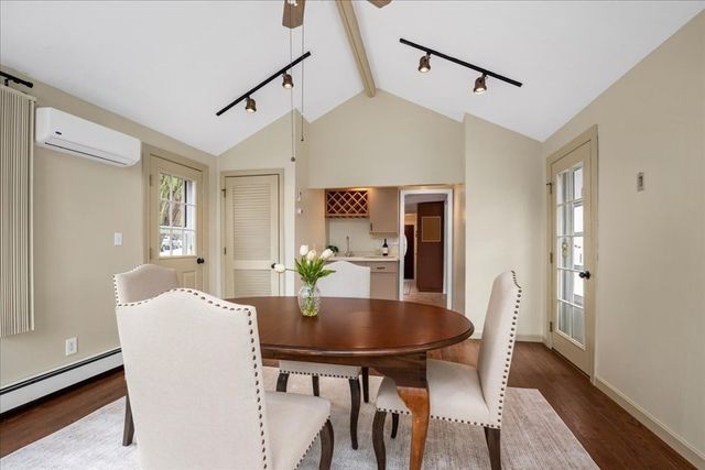 6 Brook Lane, Southborough, MA 01772