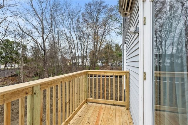 6 Brook Lane, Southborough, MA 01772