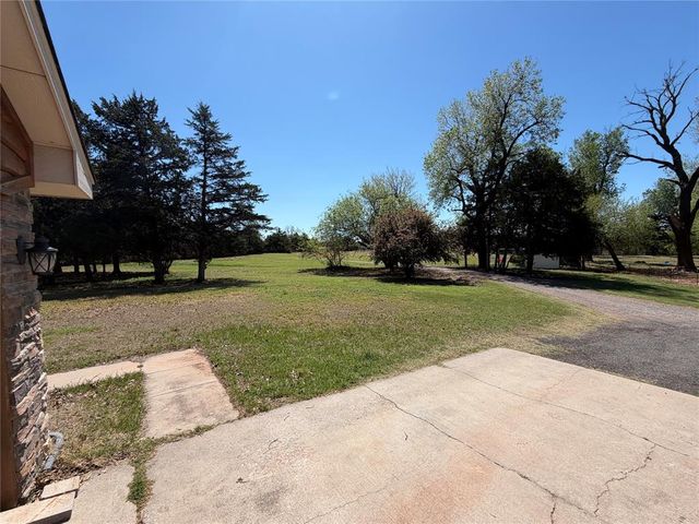 12009 Hope Road, Mustang, OK 73064