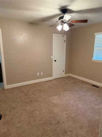 12009 Hope Road, Mustang, OK 73064