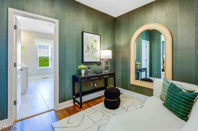 34 Eastwood Ter, East Hanover Twp., NJ 07936