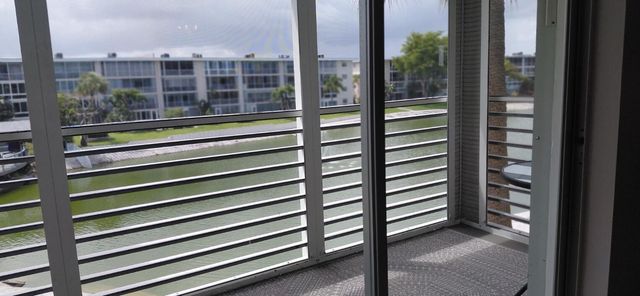 2616 Garden Drive N 303, Lake Worth Beach, FL 33461