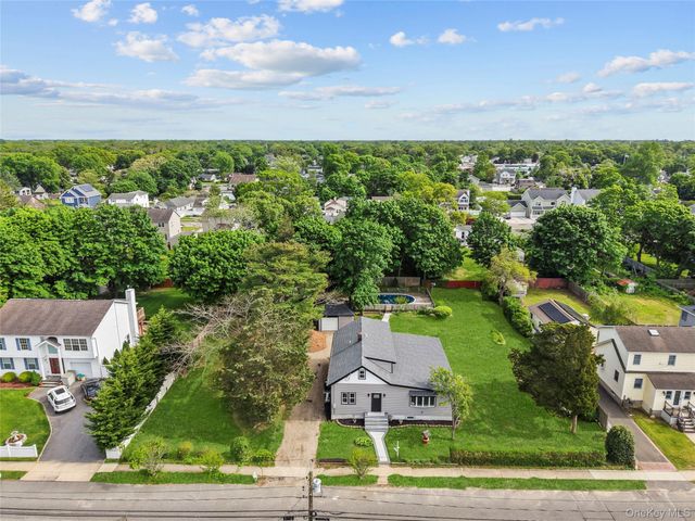 74 Lincoln Avenue, Islip Terrace, NY 11752