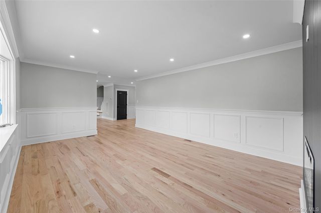 74 Lincoln Avenue, Islip Terrace, NY 11752