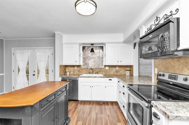 20984 White Oak Lane, Montgomery, TX 77316