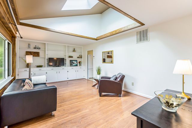 1932 Brock Court, Ann Arbor, MI 48104