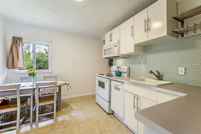 1932 Brock Court, Ann Arbor, MI 48104