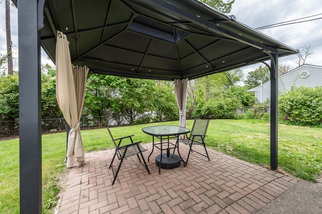 1932 Brock Court, Ann Arbor, MI 48104