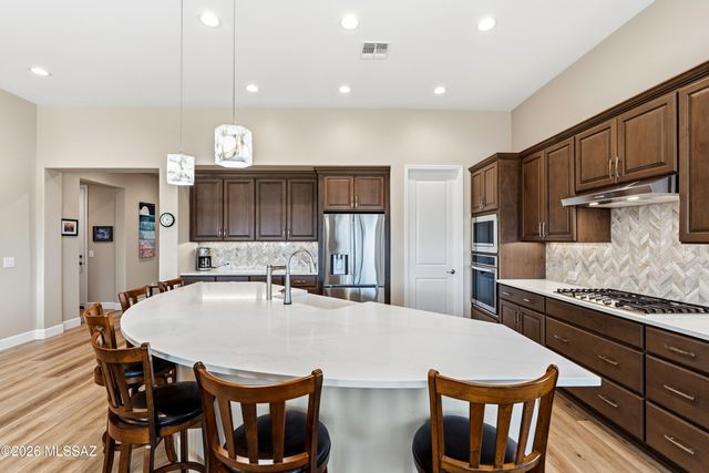 1780 E Wintergreen Drive, Green Valley, AZ 85614