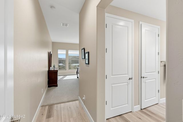1780 E Wintergreen Drive, Green Valley, AZ 85614
