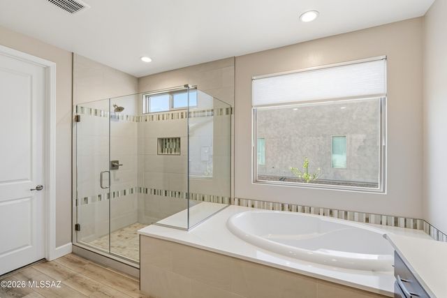 1780 E Wintergreen Drive, Green Valley, AZ 85614