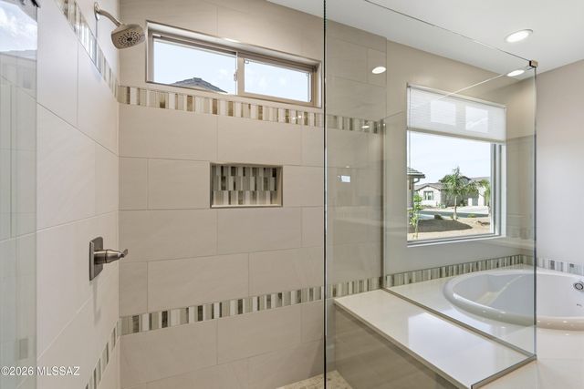 1780 E Wintergreen Drive, Green Valley, AZ 85614