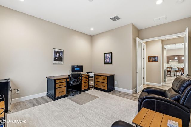 1780 E Wintergreen Drive, Green Valley, AZ 85614