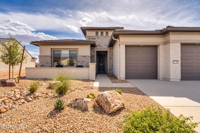 1780 E Wintergreen Drive, Green Valley, AZ 85614