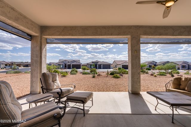 1780 E Wintergreen Drive, Green Valley, AZ 85614