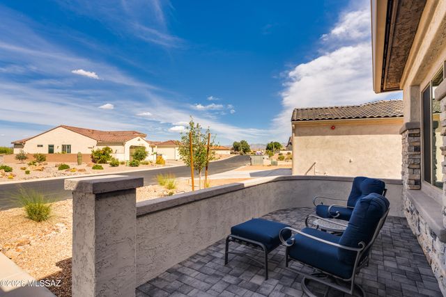 1780 E Wintergreen Drive, Green Valley, AZ 85614