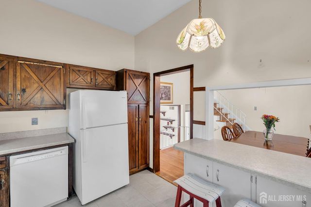 6 Pearl Road, East Brunswick, NJ 08816