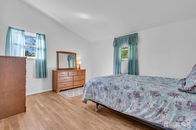 6 Pearl Road, East Brunswick, NJ 08816