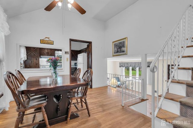 6 Pearl Road, East Brunswick, NJ 08816
